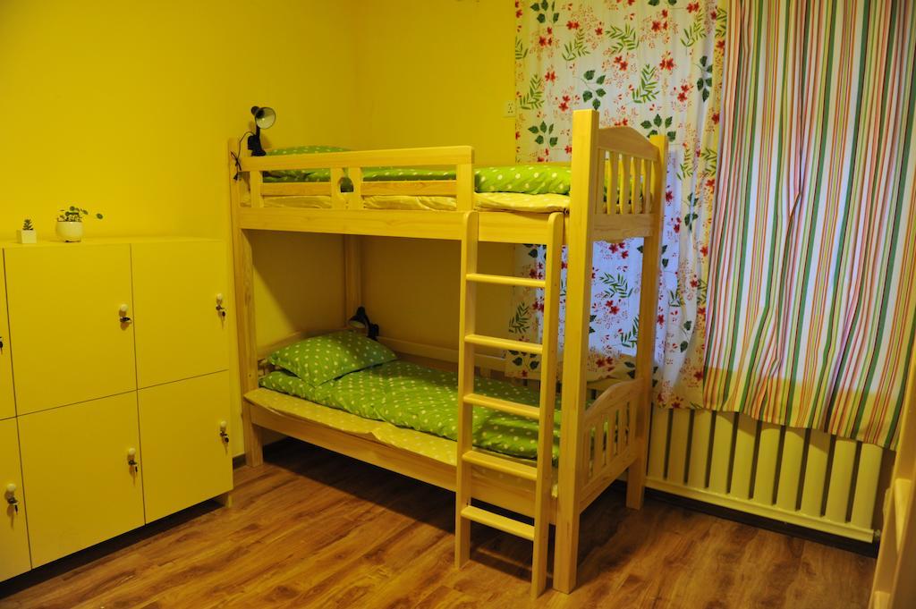 Dalian Buzz Light Year Youth Hostel Chambre photo