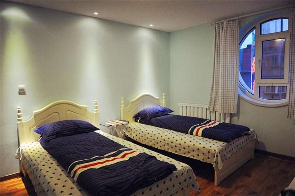 Dalian Buzz Light Year Youth Hostel Extérieur photo