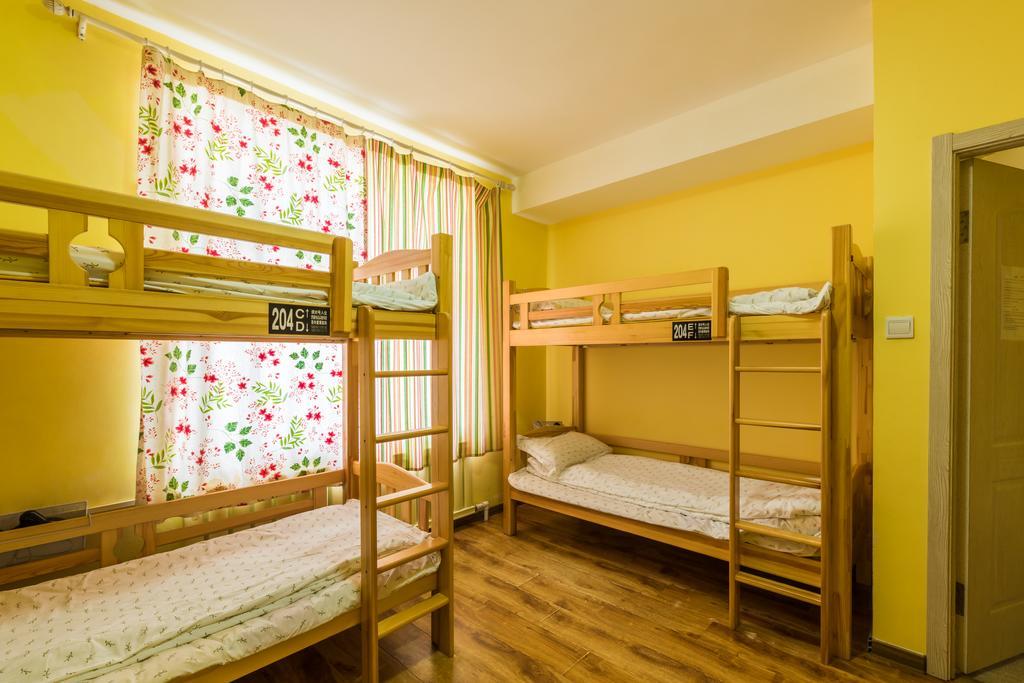 Dalian Buzz Light Year Youth Hostel Extérieur photo