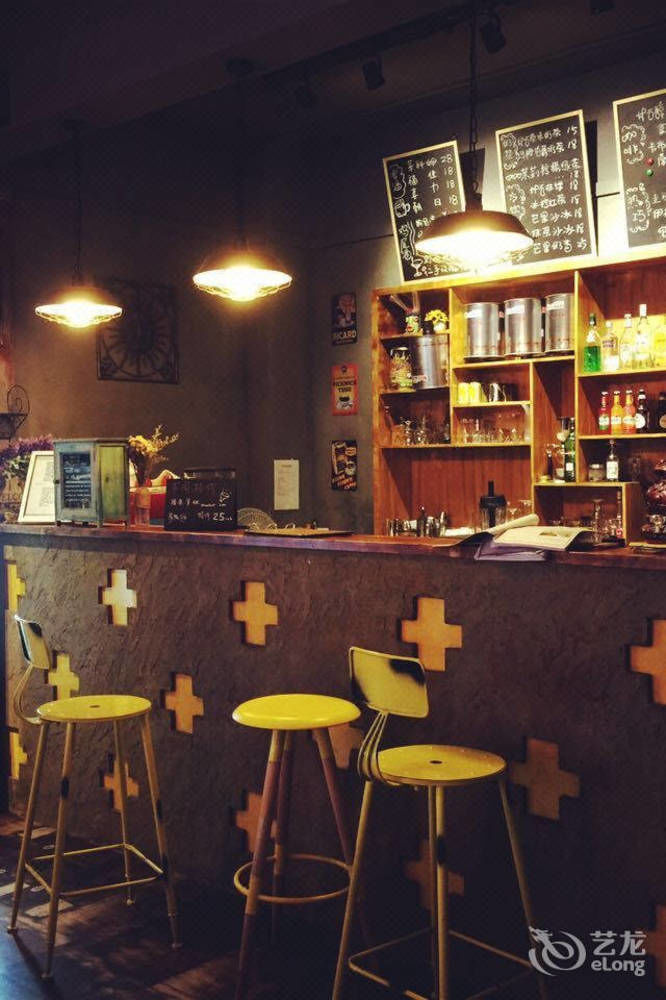 Dalian Buzz Light Year Youth Hostel Extérieur photo